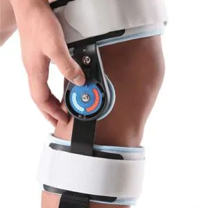 جبيرة الركبة المفصلية بعداد | Adj. Hinged Knee Brace WellCare